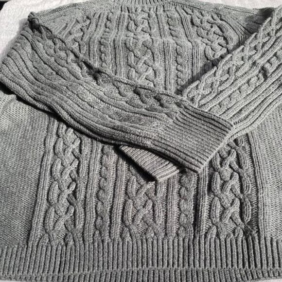 Fisherman Cable Long-Sleeve Crewneck Sweater DEEP STEEL GRAY, Unisex, Size XL - Picture 6 of 8